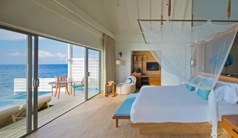 Centara Grand Island Maldives - Club Sunset Overwater Pool Villa - Bedroom